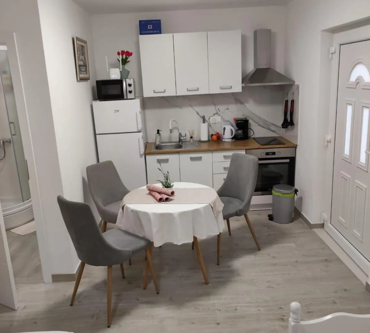Studio Apartman Mare 0*, Trogir Croatia
